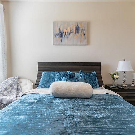 Luxury Bedroom With Private Bath Hampton Bagian luar foto