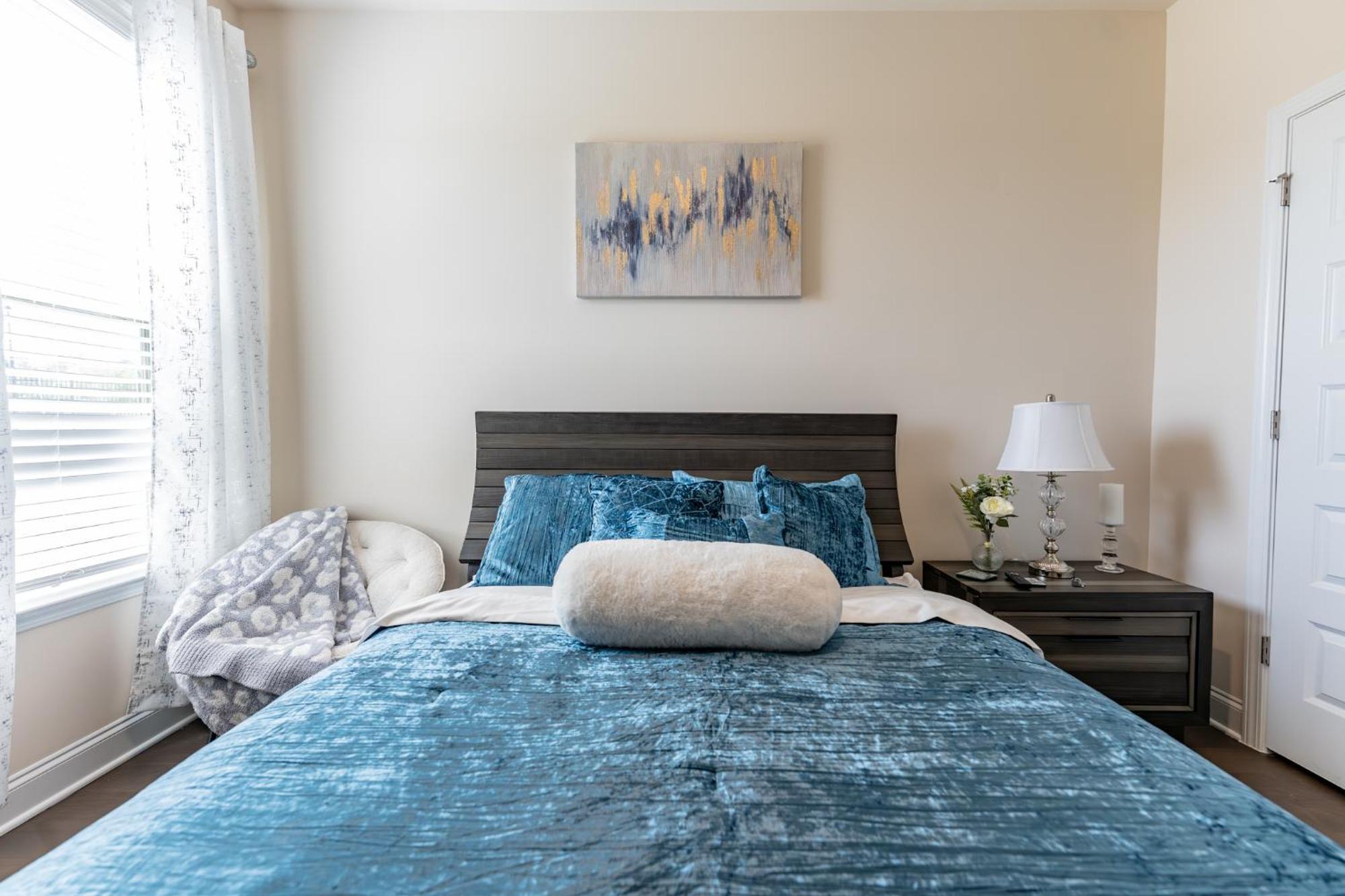 Luxury Bedroom With Private Bath Hampton Bagian luar foto