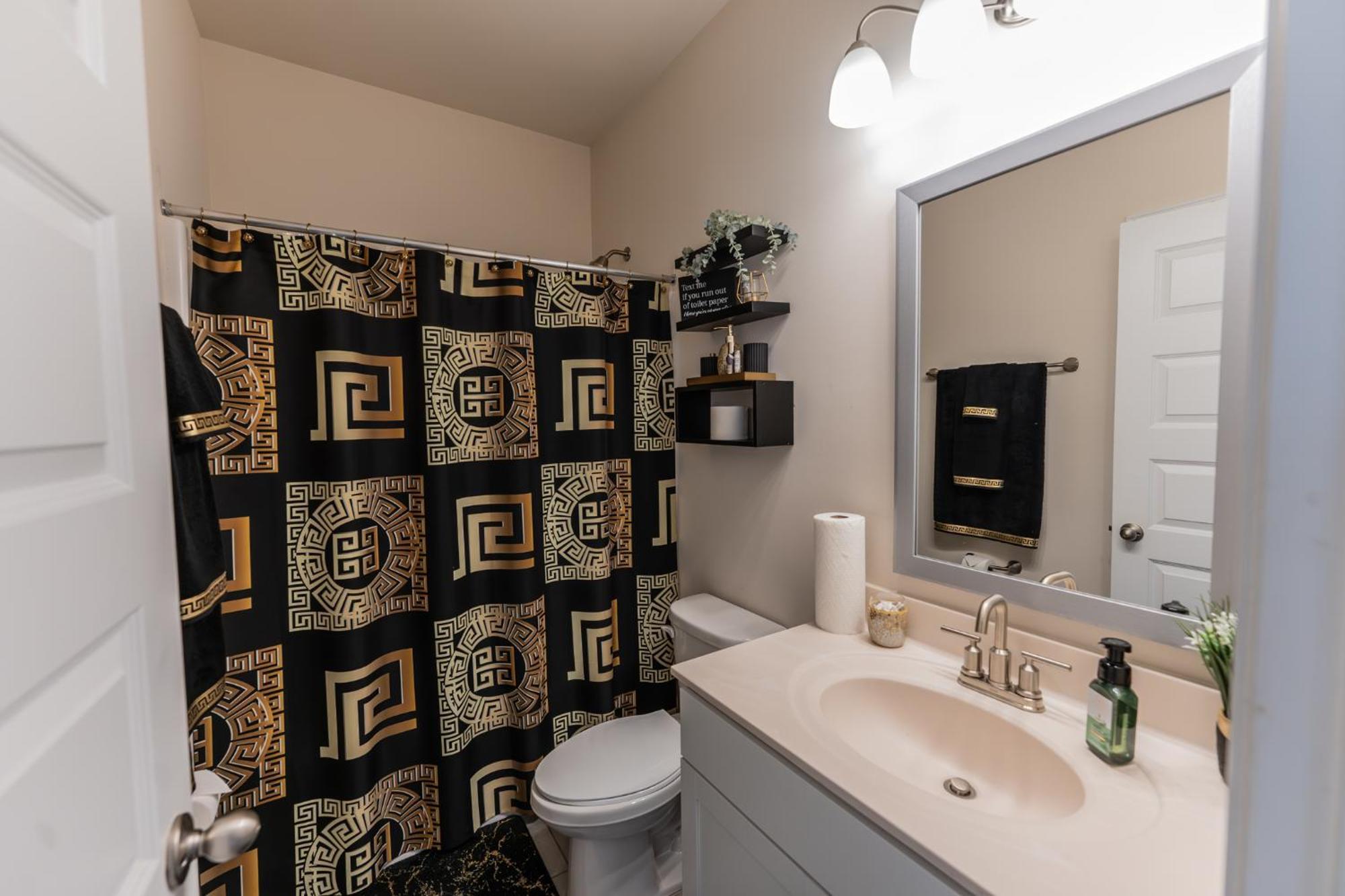 Luxury Bedroom With Private Bath Hampton Bagian luar foto